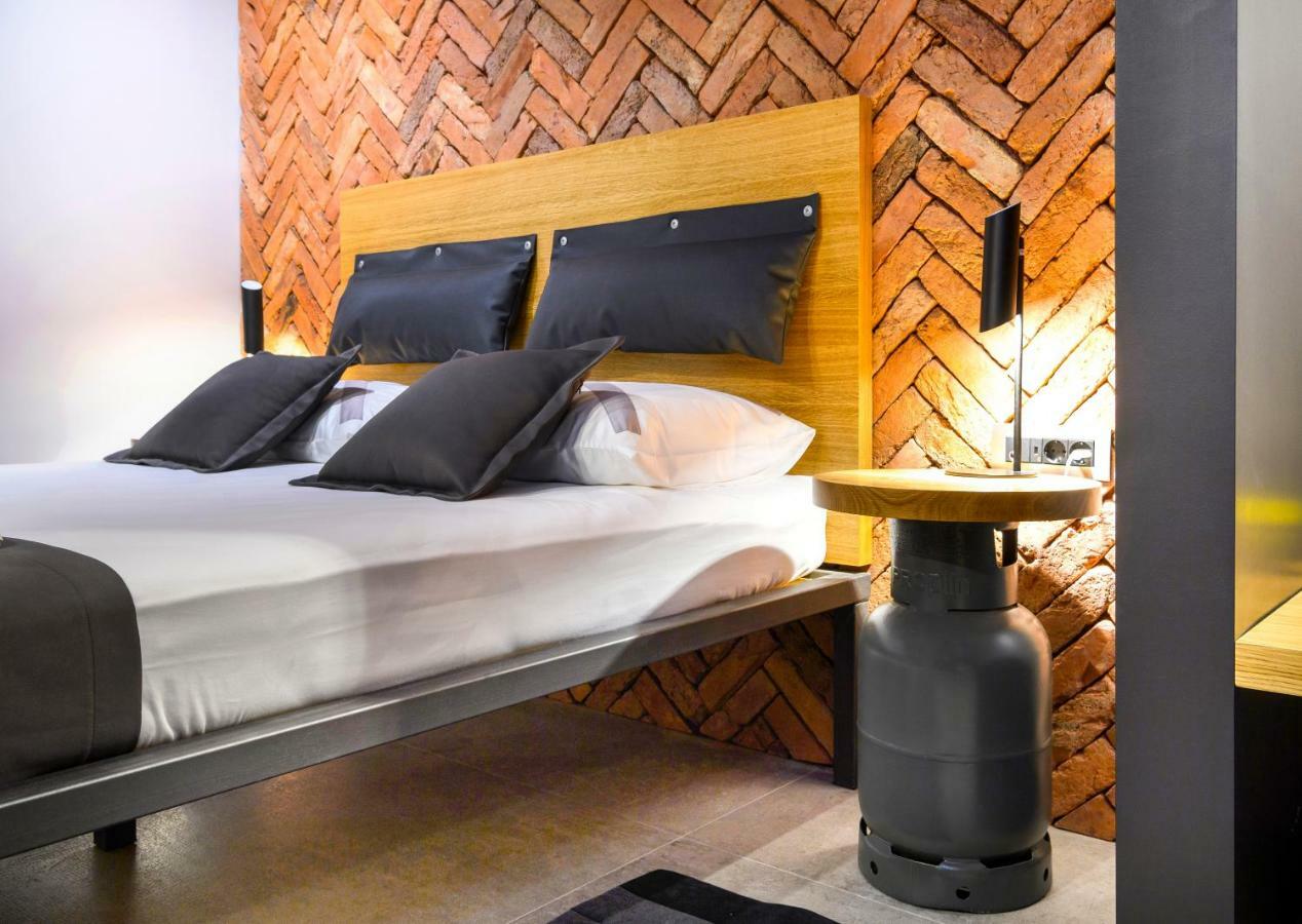 Split Industrial Design Rooms Bagian luar foto