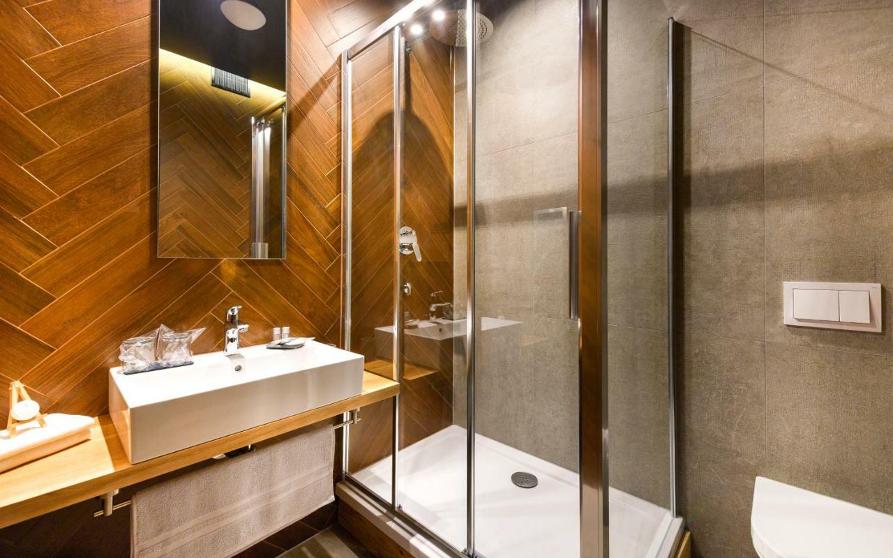 Split Industrial Design Rooms Bagian luar foto