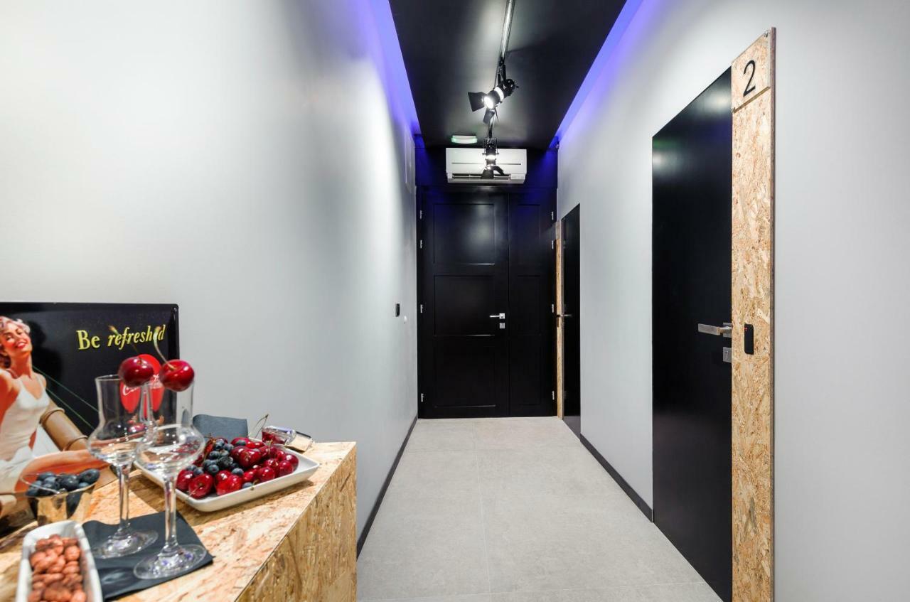 Split Industrial Design Rooms Bagian luar foto
