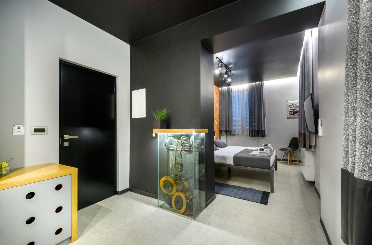 Split Industrial Design Rooms Bagian luar foto